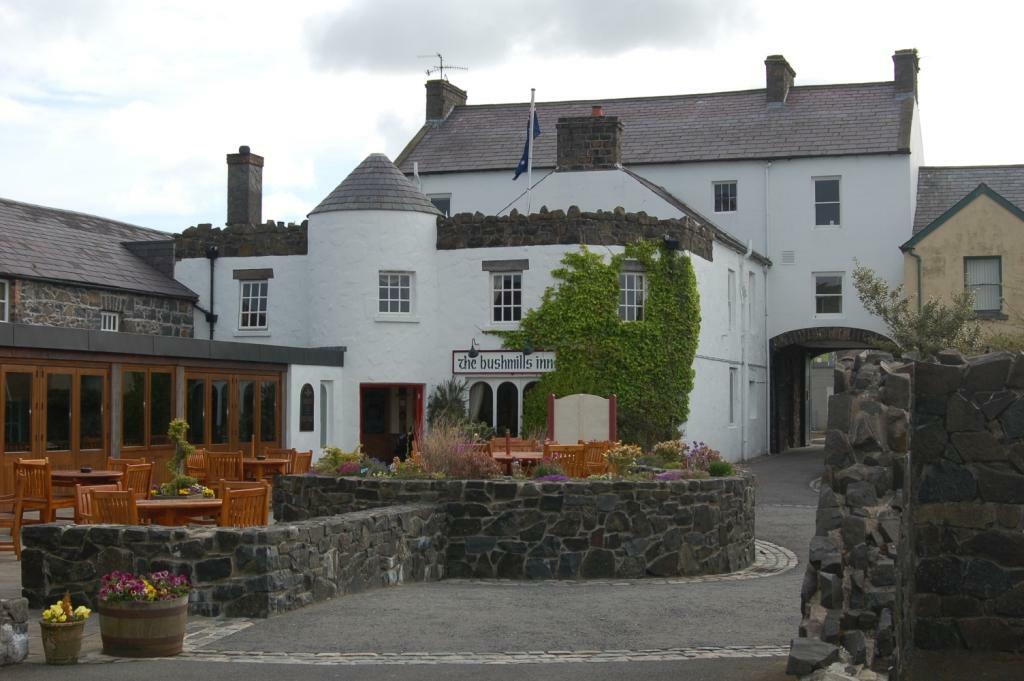 Bushmills Inn Hotel & Restaurant Exterior foto
